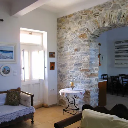 Luxury 100 M2 House In The Centre Of Naxos *