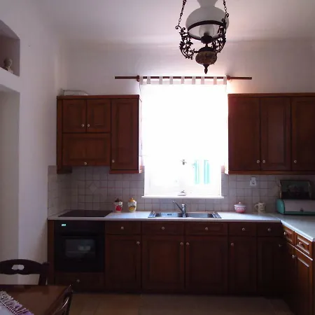 Semesterbostad Luxury 100 M2 House In The Centre Of Naxos Dhamarionas