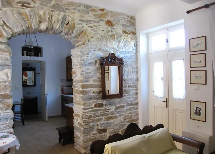 Сasa de vacaciones Luxury 100 M2 House In The Centre Of Naxos Dhamarionas